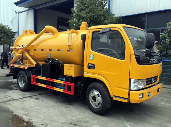 東風(fēng)吸污車.jpg