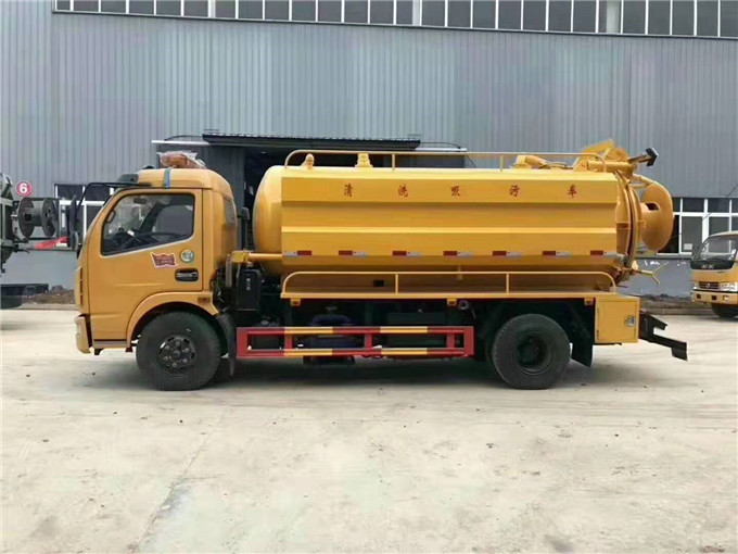 東風(fēng)清洗吸污車(chē)價(jià)格.jpg