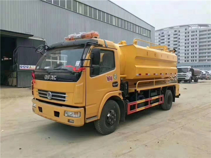 東風(fēng)8方清洗吸污車(chē)生產(chǎn)廠家直銷(xiāo).jpg