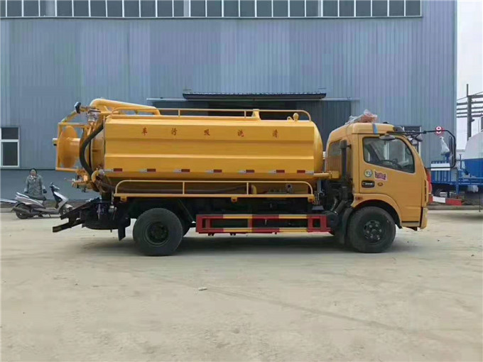 東風(fēng)清洗吸污車(chē)價(jià)格.jpg
